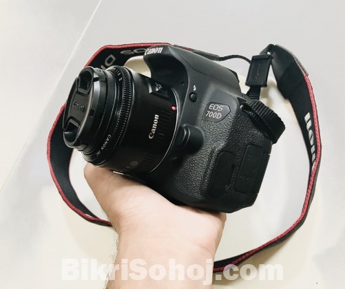 Canon 700D with 50mm and warranty